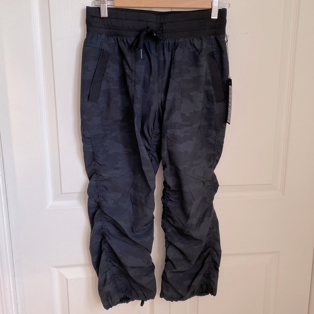 Kyodan Cropped Camouflage Pants